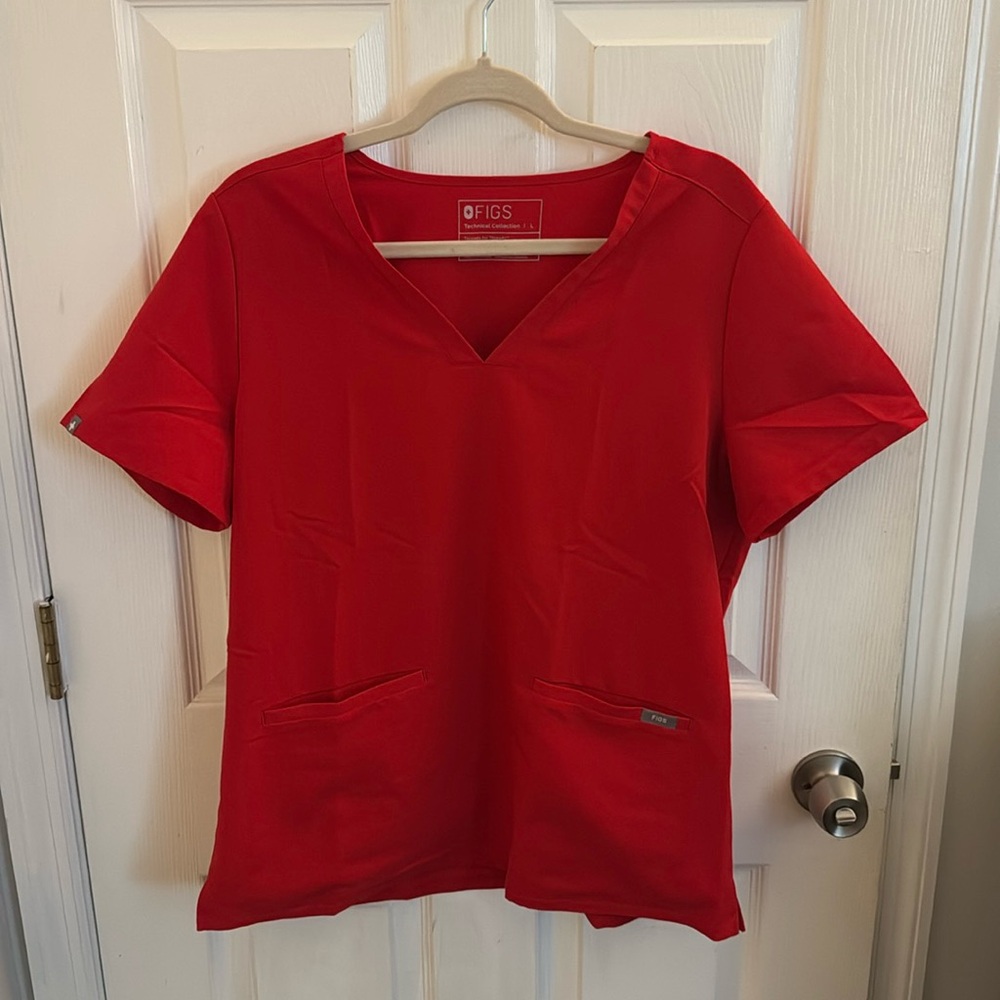 figs casma 3 pocket scrub top